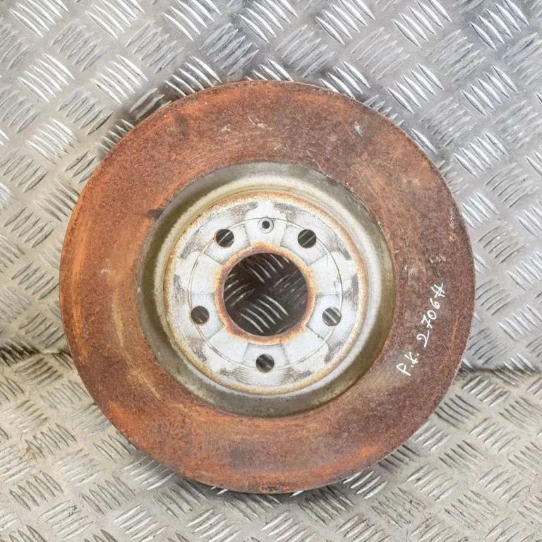 Priekšējais bremžu disks – kreisā