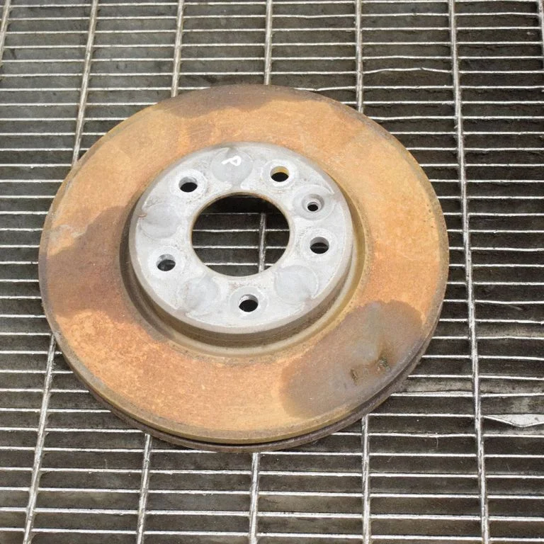 Priekšējais bremžu disks – labā