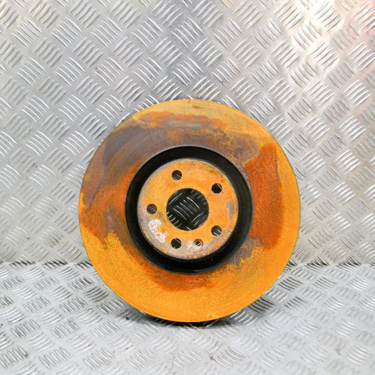 Priekšējais bremžu disks – labā