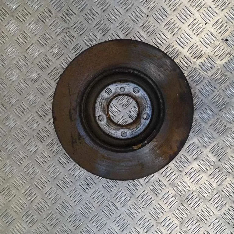 Priekšējais bremžu disks – labā