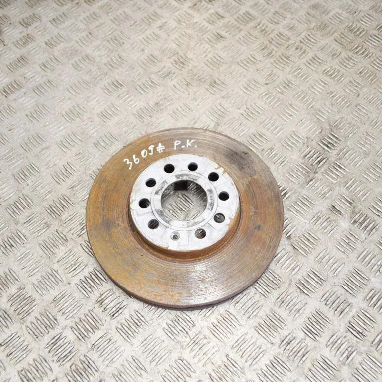 Priekšējais bremžu disks – kreisā