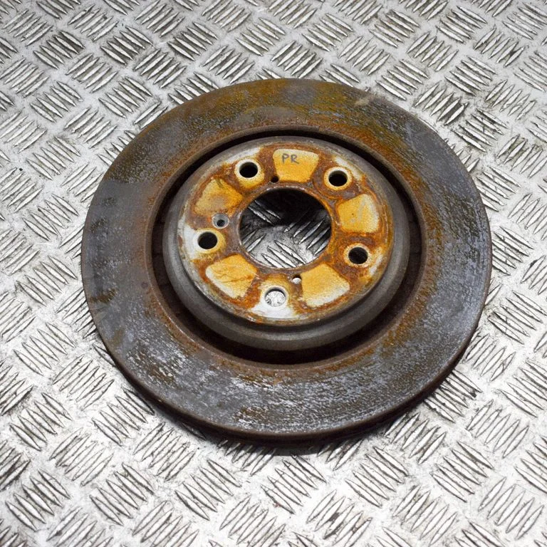 Priekšējais bremžu disks – labā