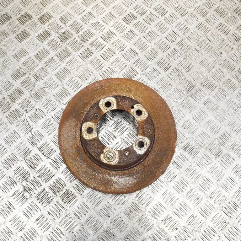 Front brake disc – left