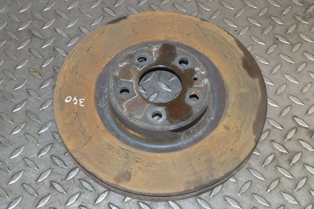 Priekšējais bremžu disks – labā