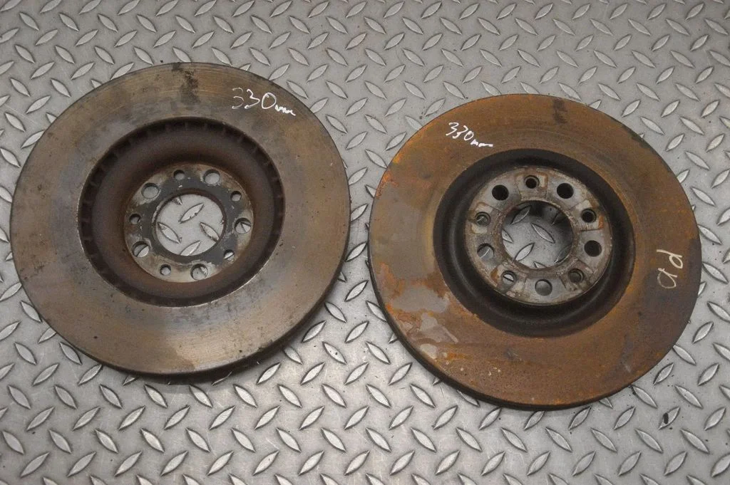 Priekšējais bremžu disks 330MM