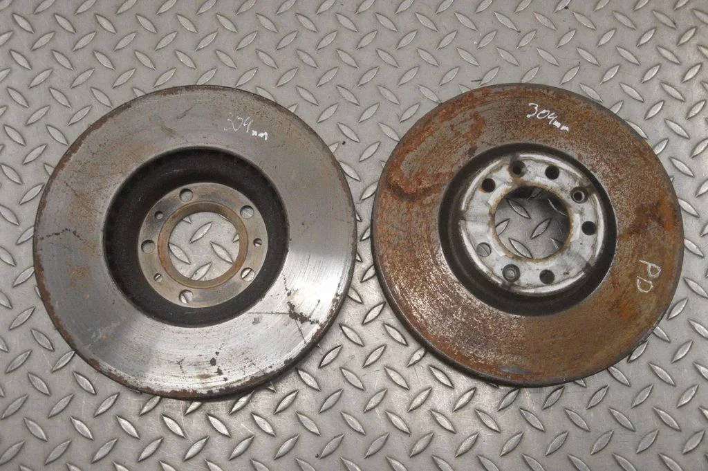 Priekšējais bremžu disks 304MM