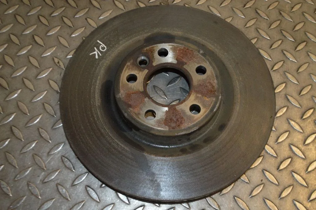 Front brake disc – left