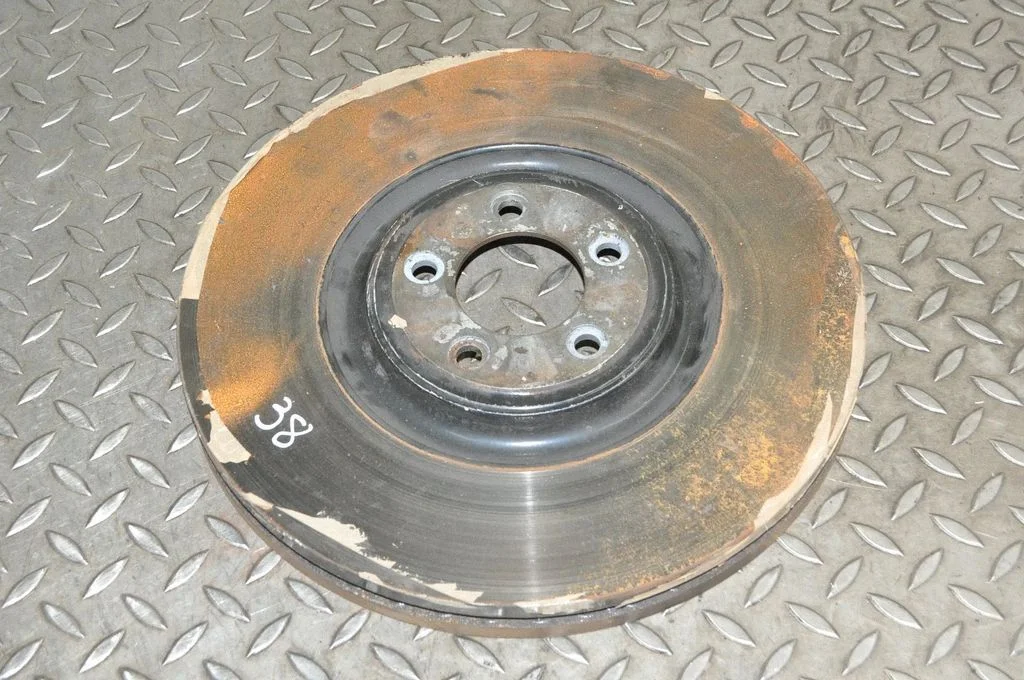 Priekšējais bremžu disks – labā