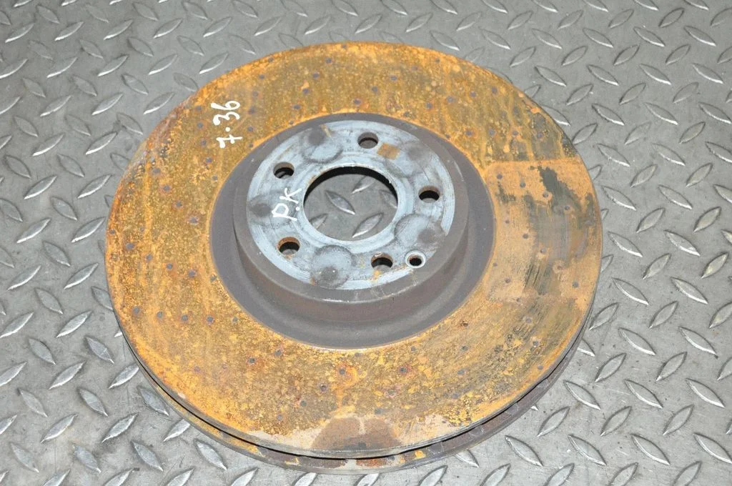 Front brake disc – left