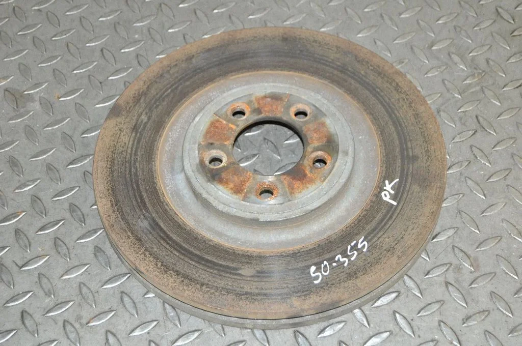 Priekšējais bremžu disks – kreisā