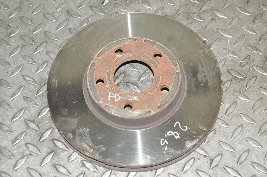Front brake disc – right