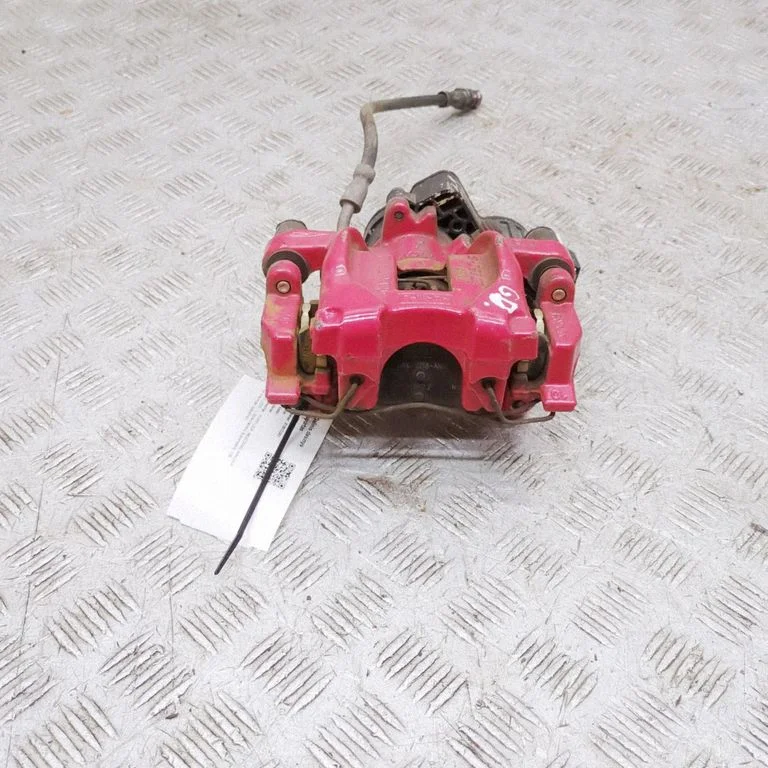 Rear brake caliper LJ9C2D250CLD