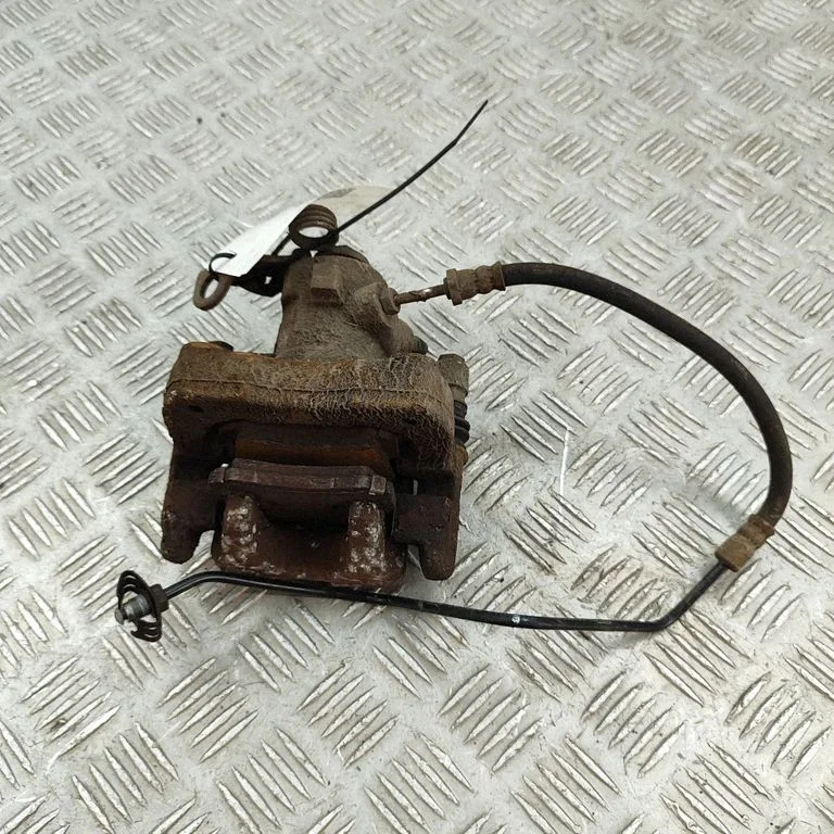 Aizmugurējais bremžu suports 9815993680