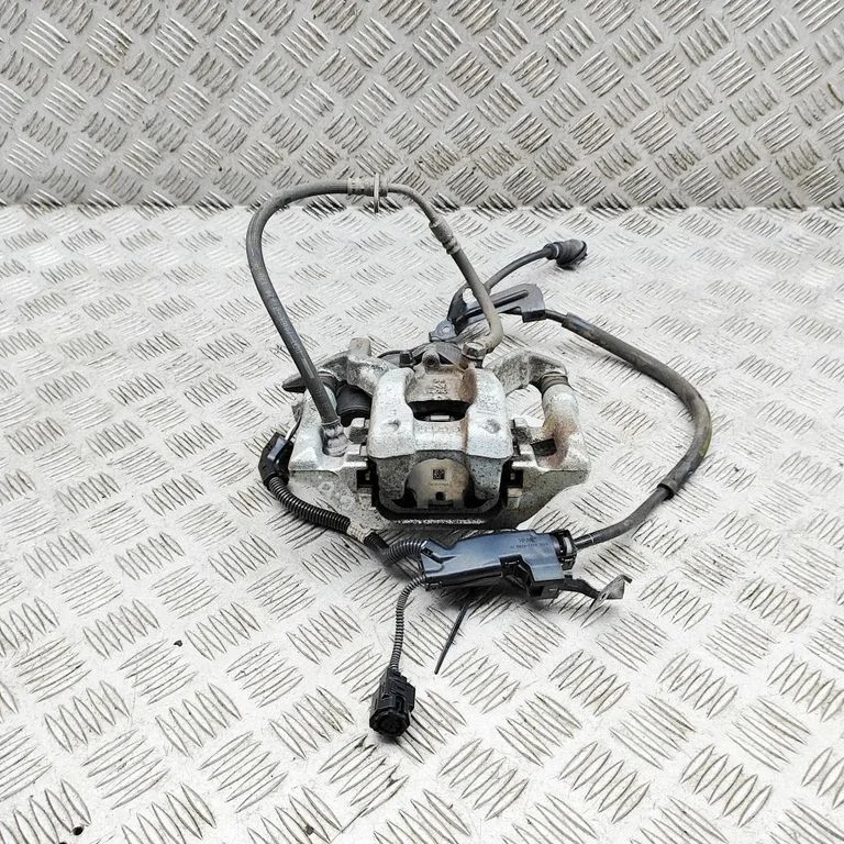 Aizmugurējais bremžu suports 478300D080