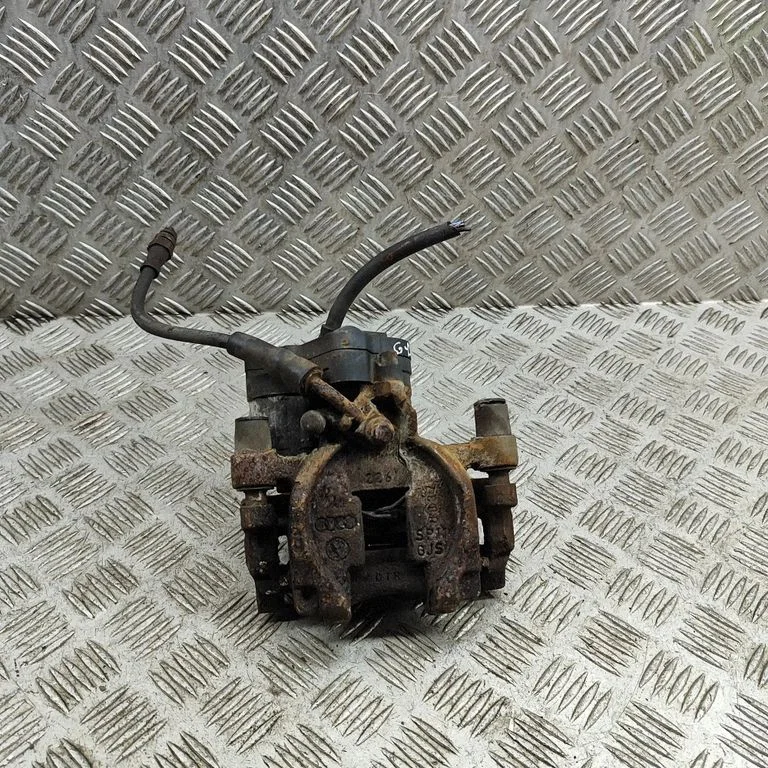 Rear brake caliper 8V0615424D