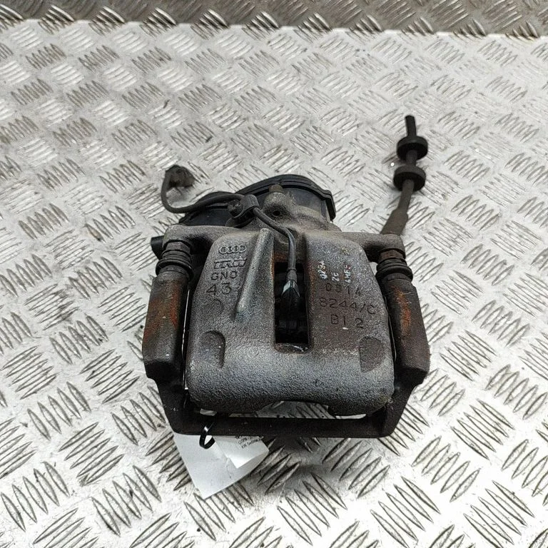 Tagumine pidurisadul 4H0615404