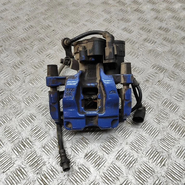 Rear brake caliper 6885597