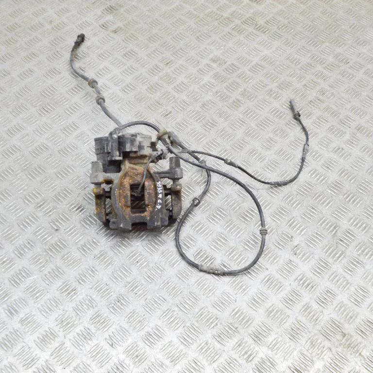 Tagumine pidurisadul 6876508