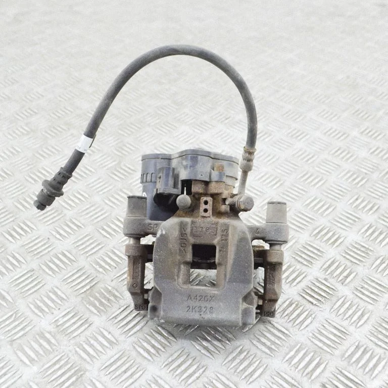 Tagumine pidurisadul T4K8132