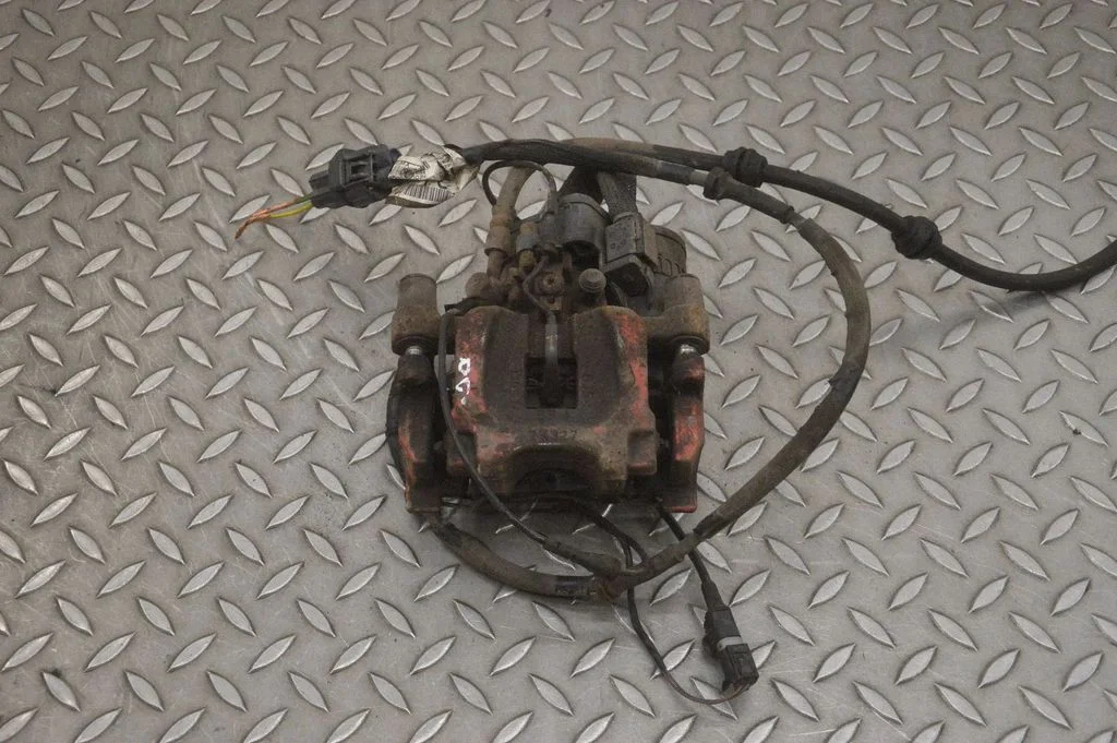 Tagumine pidurisadul GJ322K327BC