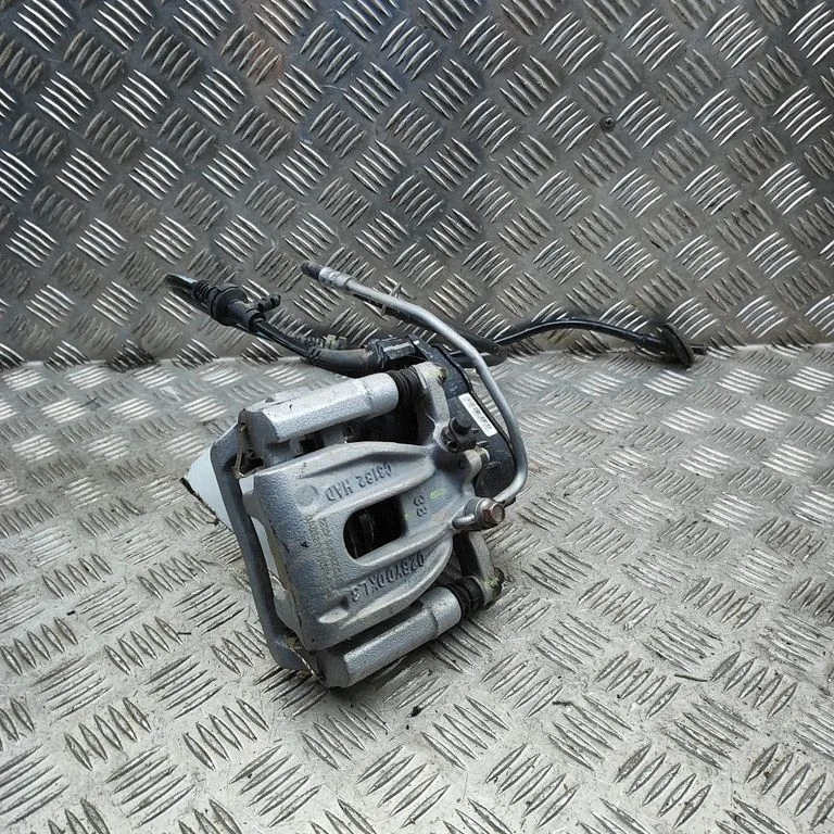 Tagumine pidurisadul SA3HJU3502100