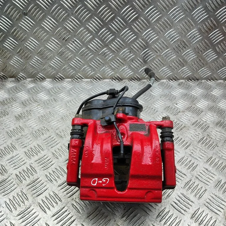 Aizmugurējais bremžu suports 4M0615404D