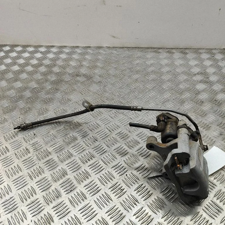 Rear brake caliper SA3HJU3502100