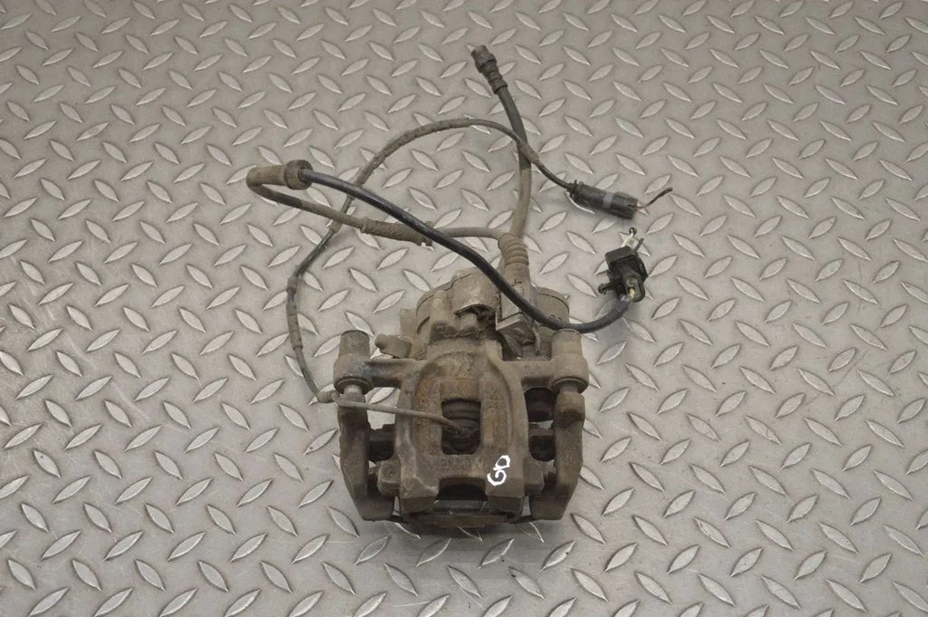 Rear brake caliper 6853858
