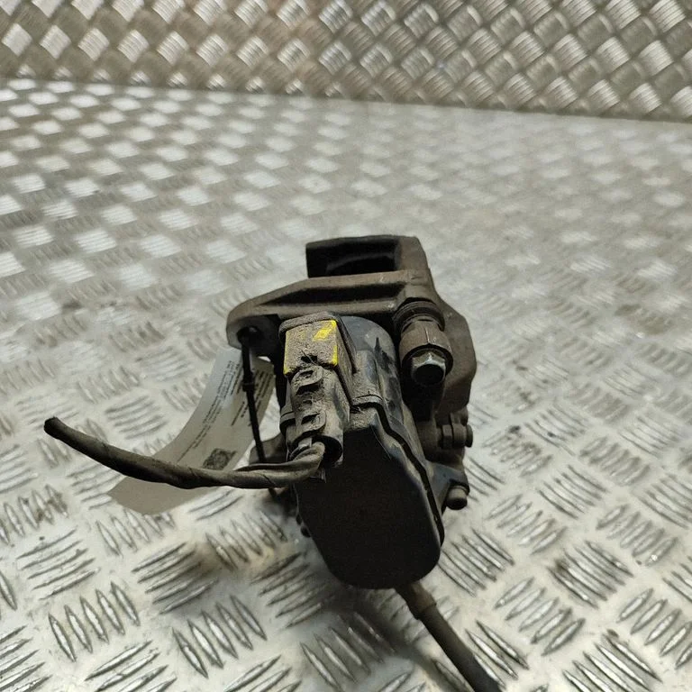 Rear brake caliper 32329532