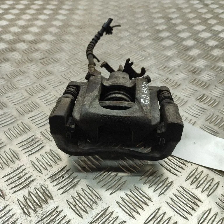 Rear brake caliper 15812001