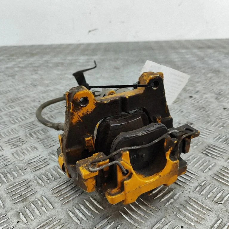Rear brake caliper 32300770