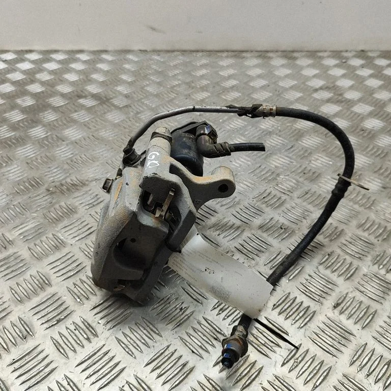 Rear brake caliper SA3HJU3502200