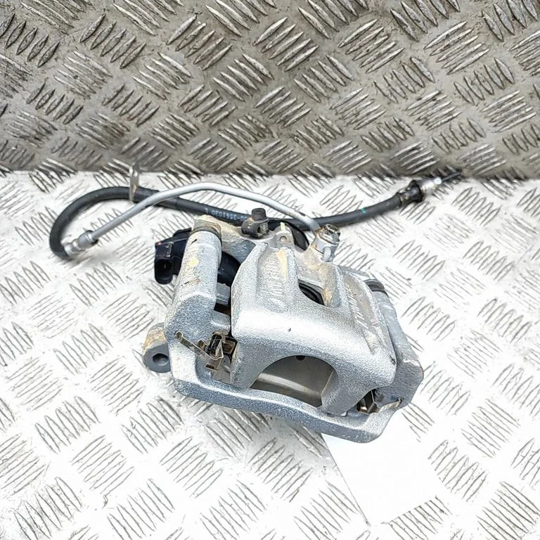 Rear brake caliper SA3HJU3502100