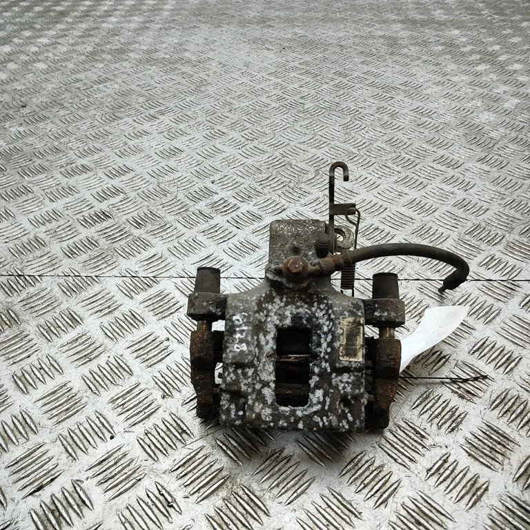 Aizmugurējais bremžu suports 967074058A