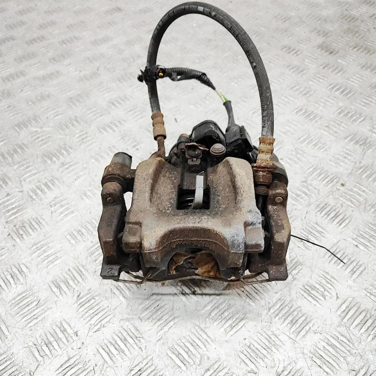 Tagumine pidurisadul FK722553AA