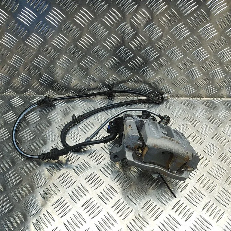 Tagumine pidurisadul SA3HJU3502100