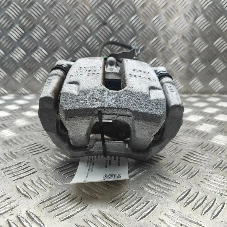 Aizmugurējais bremžu suports 6891767