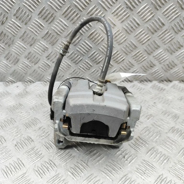 Rear brake caliper D40105MP2A