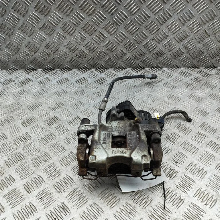 Tagumine pidurisadul LJ9C2D250CND