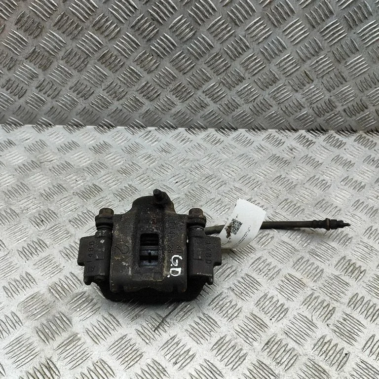 Rear brake caliper – Toyota Land Cruiser (J200) (2008-)