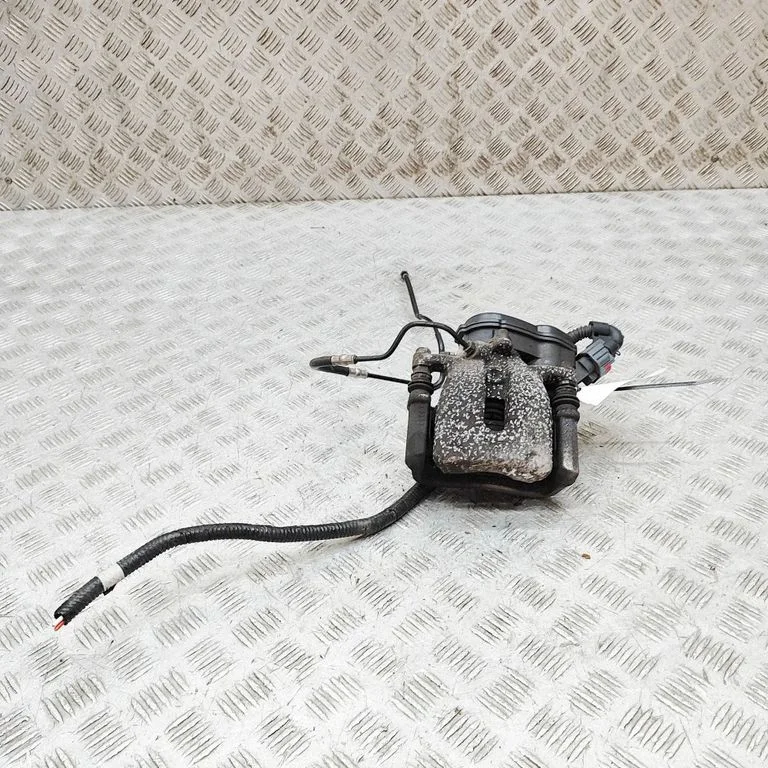 Tagumine pidurisadul 440102370R