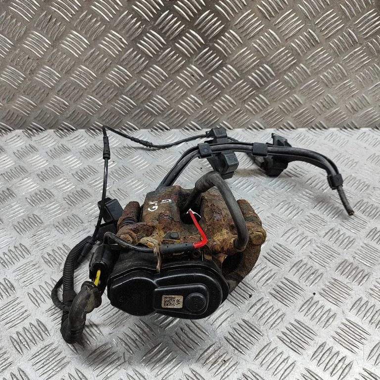 Rear brake caliper 6793047
