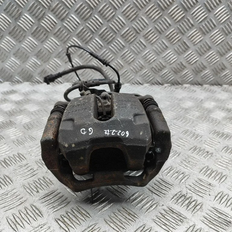 Rear brake caliper 6891768