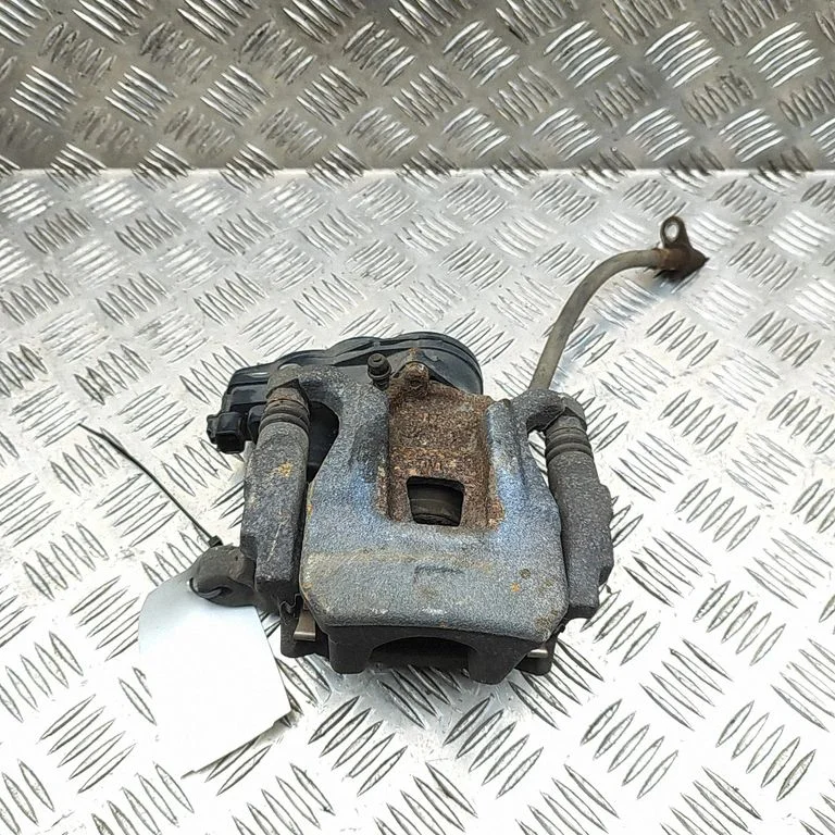 Tagumine pidurisadul 4605C043