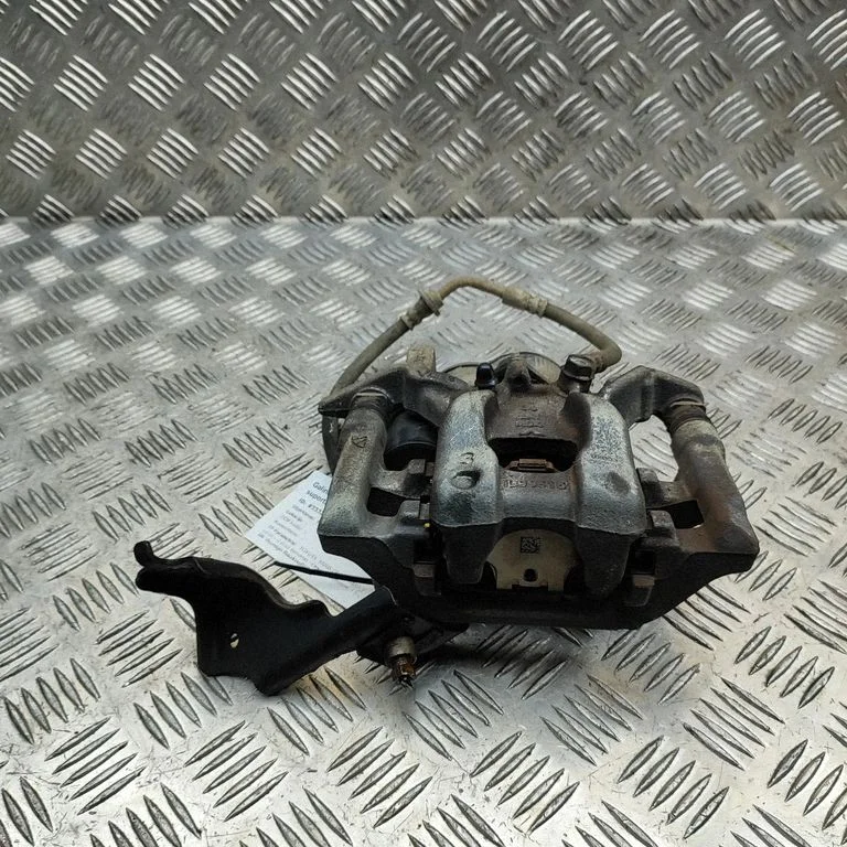 Aizmugurējais bremžu suports 478300D080