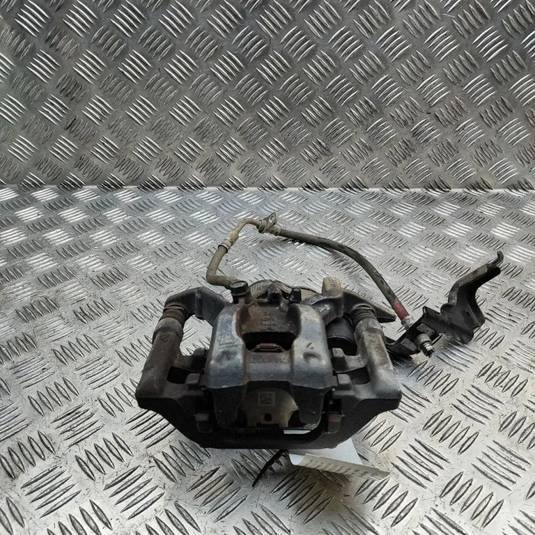 Aizmugurējais bremžu suports 478500D080