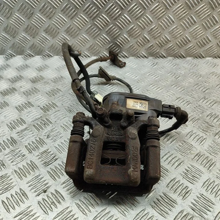 Rear brake caliper 58230D7710