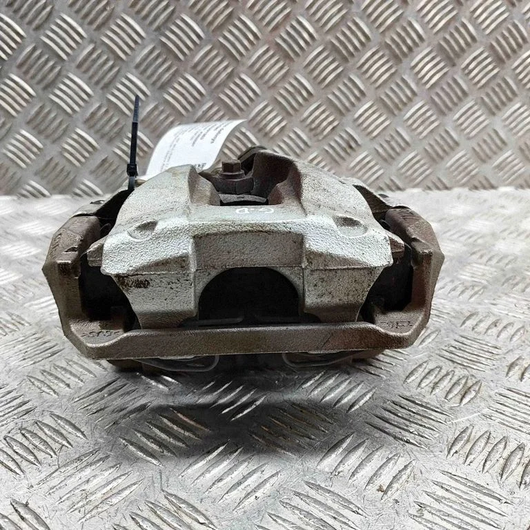 Tagumine pidurisadul – Volkswagen Multivan T6 (2015-)