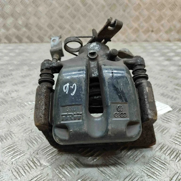 Aizmugurējais bremžu suports 3D0615108A