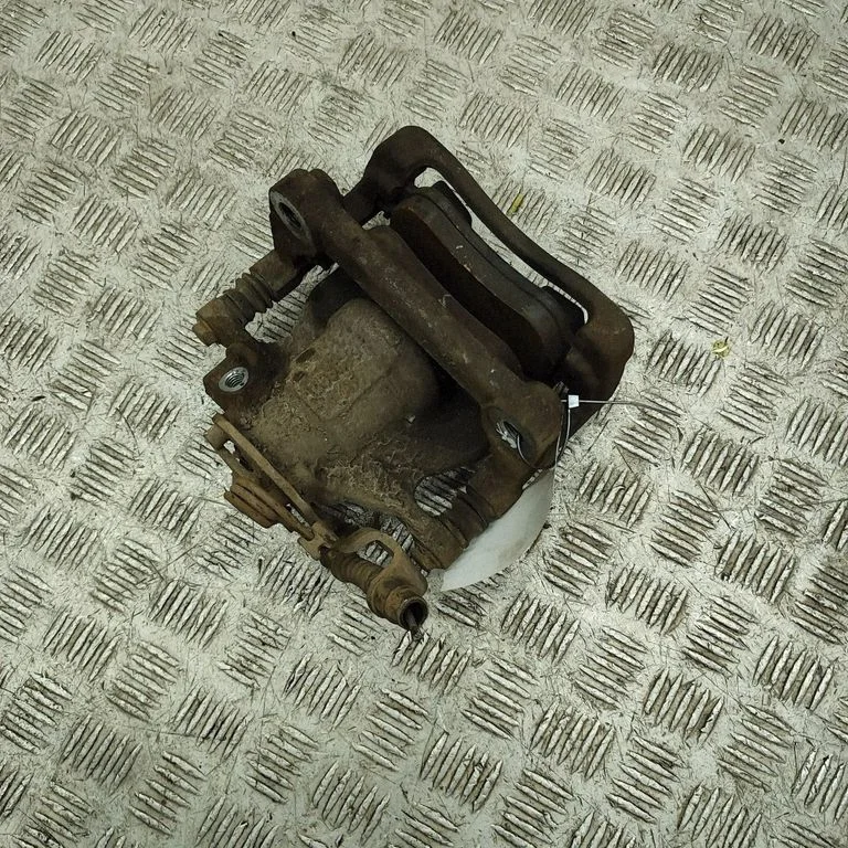 Aizmugurējais bremžu suports 2H6615423